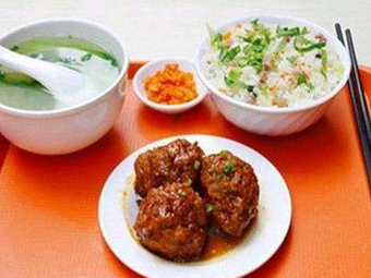 Huangshan Vegetable Rice and Bone Soup