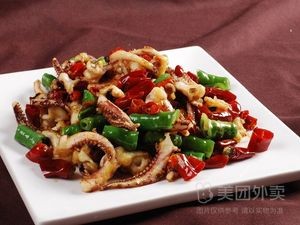 Clay Pot Stewed Soup Wooden Bucket Rice (Huangmao Sour Fish)