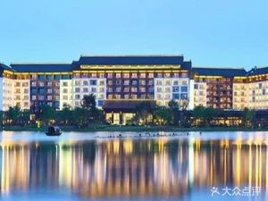 Crowne Plaza Sunac Hotel - Cai Feng Xiao Guan Chinese Restaurant