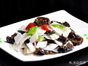 Chunhe Northeast Cuisine (Hongqi Road Store)