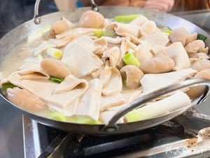 Xiong Qiang Snack Shop