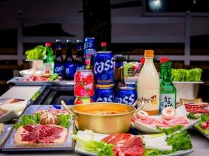 Lvhe RV Camping Restaurant (871 Cultural Factory Branch)