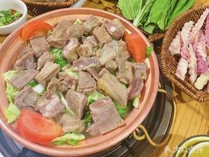 Lijiang Flavors Preserved Pork Rib Hot Pot (Shengtang Cheng Branch)