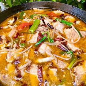 Chen's Lijiang Air-Dried Bacon · Authentic Fuyuan Sour Cabbage Pork Leg Hotpot