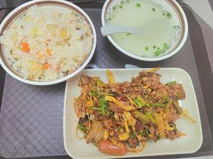 Yángyù Braise Rice, Delicious and Affordable