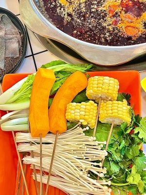 Baying Fresh Food Hot Pot Skewers (Huadian International Store)