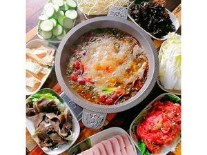 Hongfu Sour Cabbage Beef Hot Pot (Chenggong Old Town Branch)
