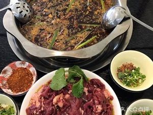 Tuyao Beef Fragrance Hut (Junfa Baolongtan Junyuan Hao Garden Branch)