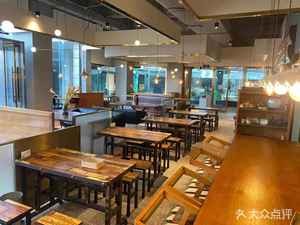 Dianyi Qingyi Ge Halal Restaurant (Zhixin Yinhe Store)
