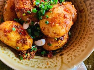 Da Yangyu Rural Cuisine Black Bean Flower Sour Pork Leg