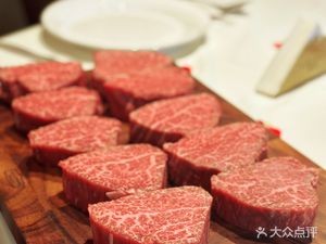 葳蕤WEIRUI牛排·威士忌