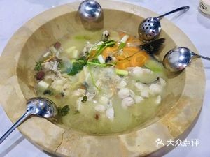 Wild Mushroom Stone Pot Fish (Zhonghe Dongyuan Branch)