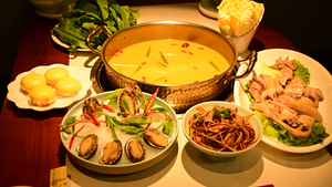 Feng Weilai Pig's Intestine Chicken (Hexie Branch)