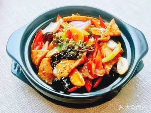 Beijing Roast Duck Restaurant (Anning Campus, Yunnan Institute of Economic Management)