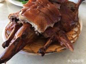 Lu's Duck Restaurant (Chuxiong to Kunming Direction Branch)
