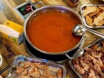 Jun Wei Yuan Sour Bean Soup with Pork Elbow Hot Pot