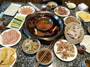 Sister Si's Bull Testicle Hot Pot (Self-Service)