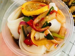 Spicy Chicken Feet (Shuangfeng Branch)