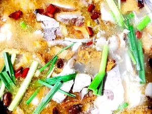 Lu's Authentic Fuyuan Sour Pork Foot Hot Pot