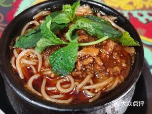 A Hei Ge Stinky Tofu and Beef Hot Pot