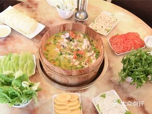 Ya Fu Zheng Hong Wooden Tub Fish (Huidu Store)