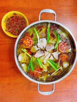 Fuyuan Sour Cabbage Pork Trotter · Lijiang Bacon Hot Pot · Three Spoons (Haile International Store)