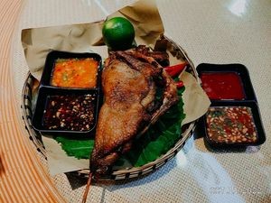 De San Shun Roast Chicken (Hailun International Store)
