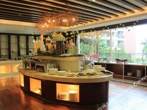 Warm Spring Peninsula Restaurant