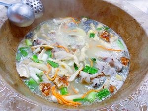 Jiangchuan Fuxian Lake Wild Mushroom Stone Pot Fish (Yundagong West Road Store)