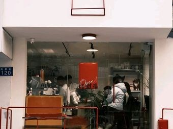 Red Window Coffee Shop