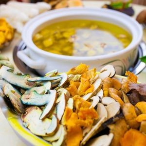 Shao Ji Yan Mu Ji Wild Mushroom (Ban Zhu Hou Jie Branch)