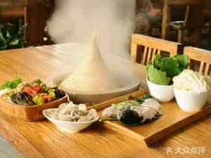 Fuxian Lake Stone Pot Fish Wild Mushroom