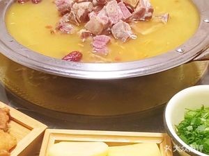 Huiwei Xiao Lou Hometown Cuisine