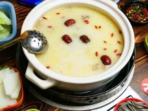 Li Ge's Farmhouse Cuisine · Belly Chicken