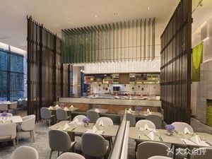 Seafood Buffet Dinner · OPUS Restaurant (Kunming Airport Hilton Garden Inn Hotel)