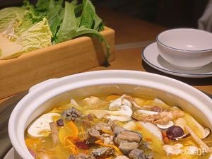Nanhua Wild Mushroom Hot Pot (Changshui Airport Branch)