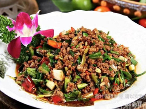 Halal Longlong Dai - New-Style Yunnan Cuisine with Sour Bamboo Shoot Chicken Hot Pot (Wuhua Shengli...)