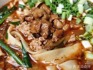Lü Ge's Small Pot Rice Noodles