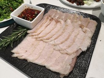 Xuefeng Banquet Hall