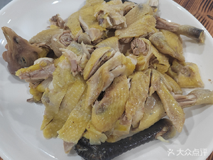 Gu Lu Nong Jia Tu Cai Guan