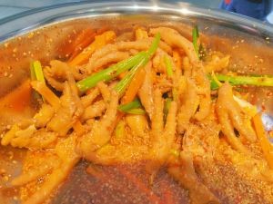 Yue Shan Liang Ren Zhuan Xin Mu Jiang Zi Ji Jiao (Wuyue Plaza Branch)