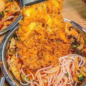 Liu Wei Luo Luosifen (Wuyue Plaza Branch)