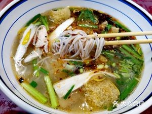 Li Ji Jian Shui Grass芽 Over Bridge Rice Noodles (Huigu Road Store)