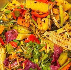 Xin Luo · Xiangxi Pickled Vegetables (Wuyue Plaza Store)