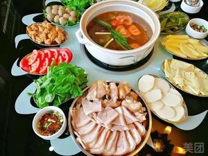 周驰酸汤猪脚丽江腊排骨(商学院店)