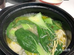 Yunjiuxiang Rice Noodles (Songbei RT-Mart Branch)