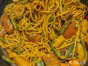 Old Northeast Iron Pot Stewed Noodles