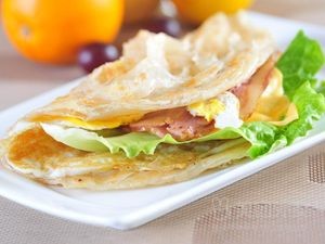 Doudian Pancake with Egg and Soy Sauce