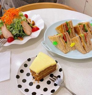 Happy Window Coffee House