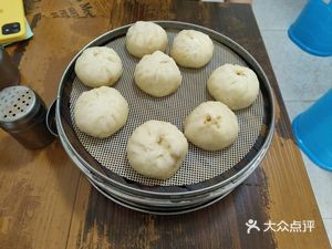Hubei Eight Fresh Dumplings (Xiagashu Street)